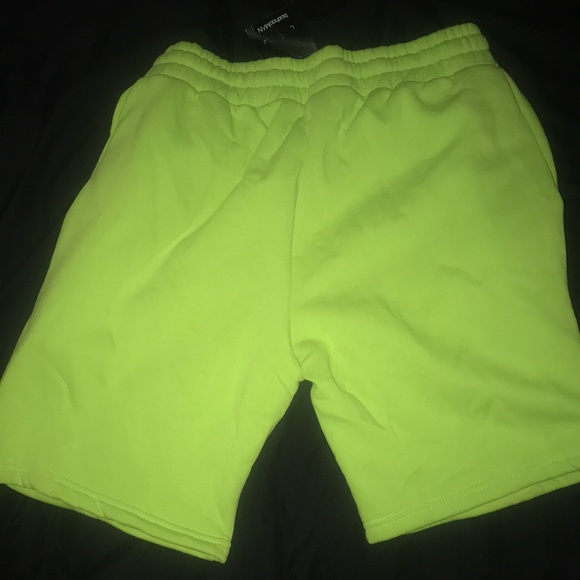 BooHooMAN Neon Green Shorts LA - Picture 11 of 11